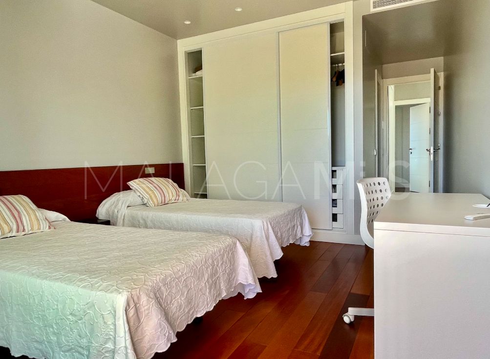 Marbesa, villa a la venta with 5 bedrooms