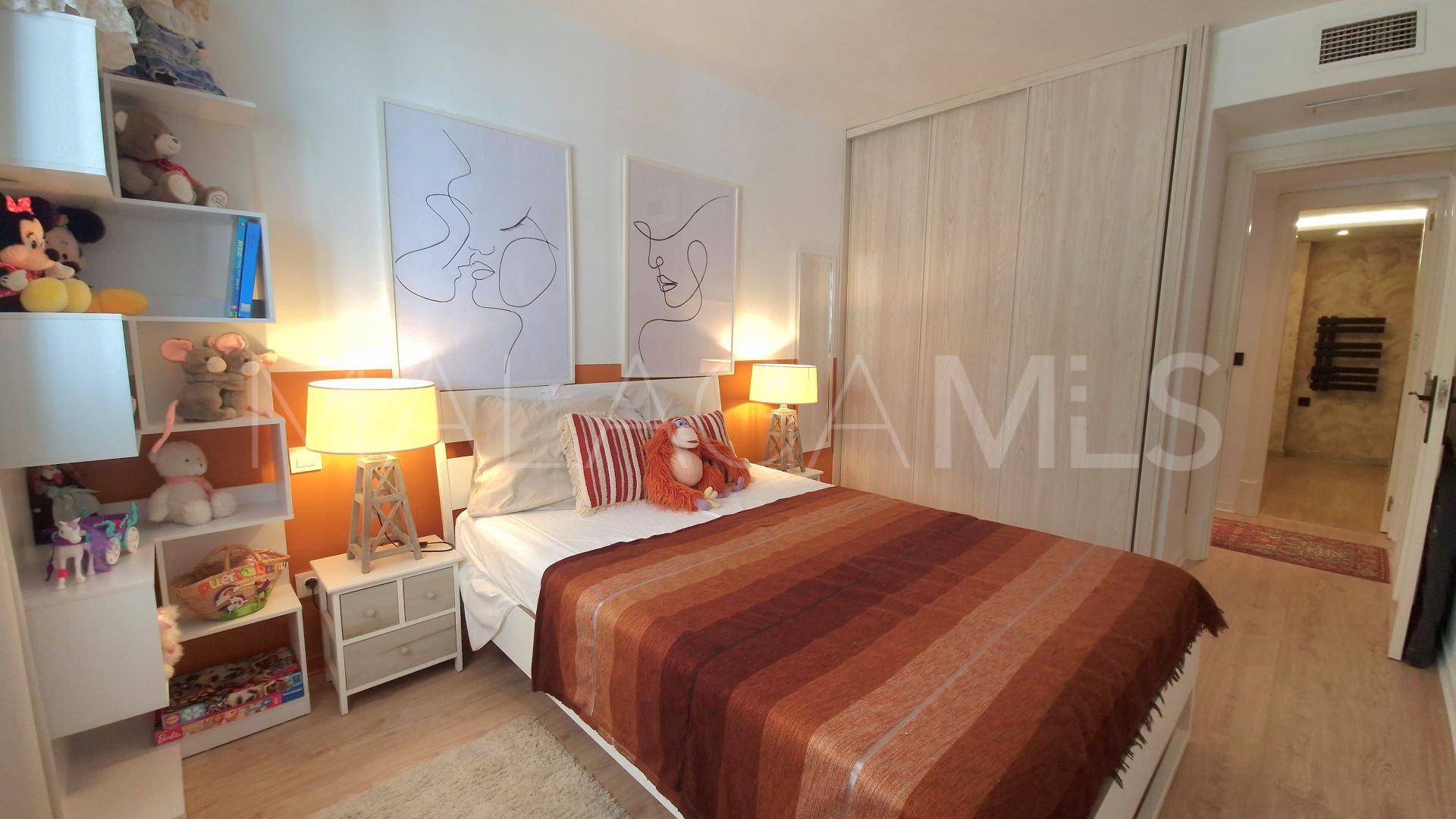 Buy apartamento with 4 bedrooms in Nueva Andalucia