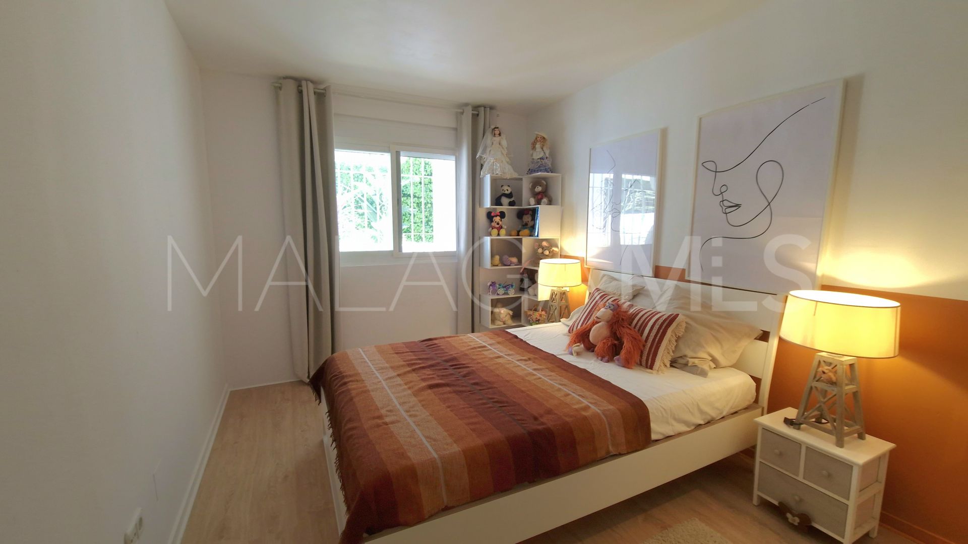 Buy apartamento with 4 bedrooms in Nueva Andalucia