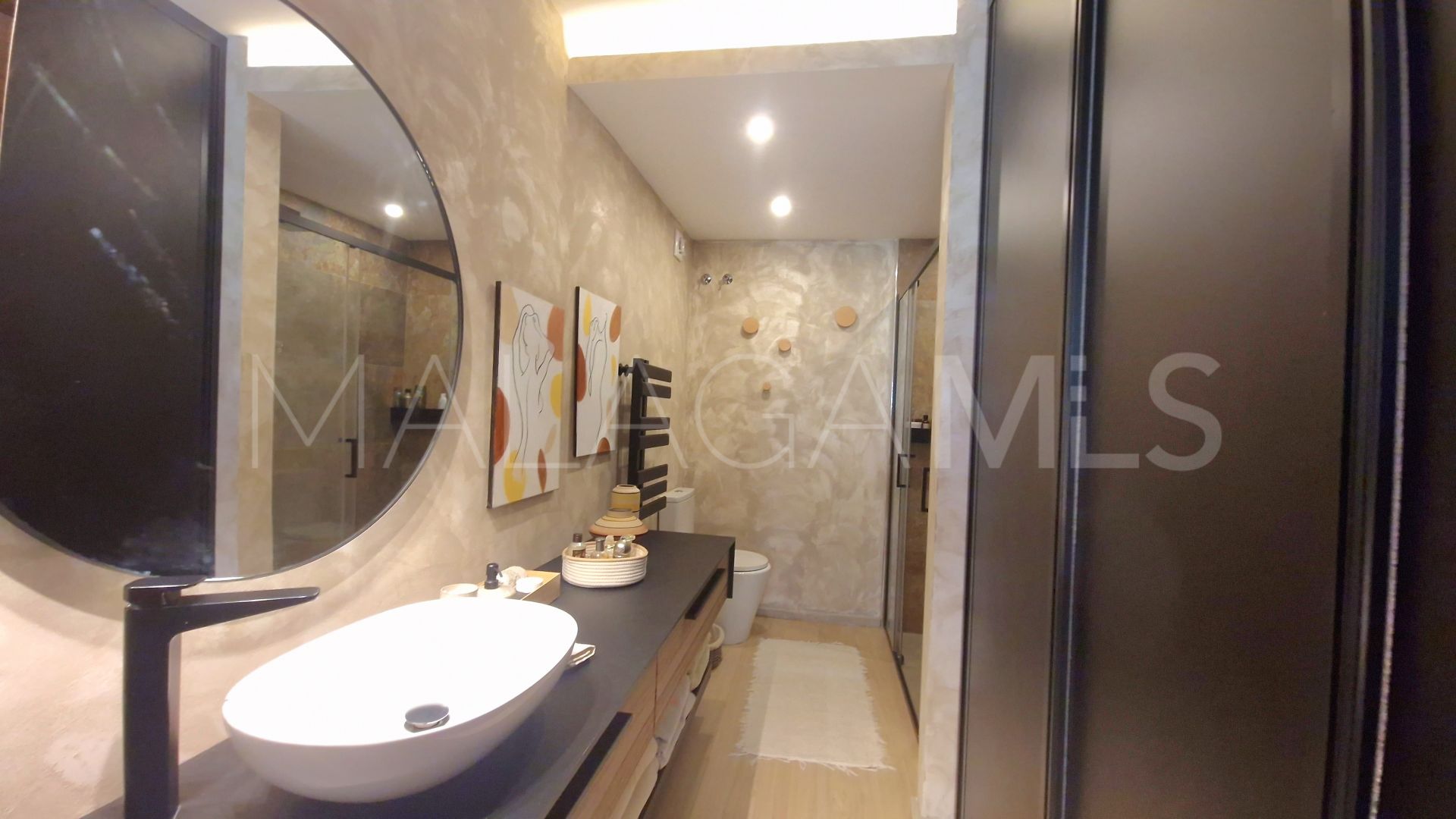 Buy apartamento with 4 bedrooms in Nueva Andalucia