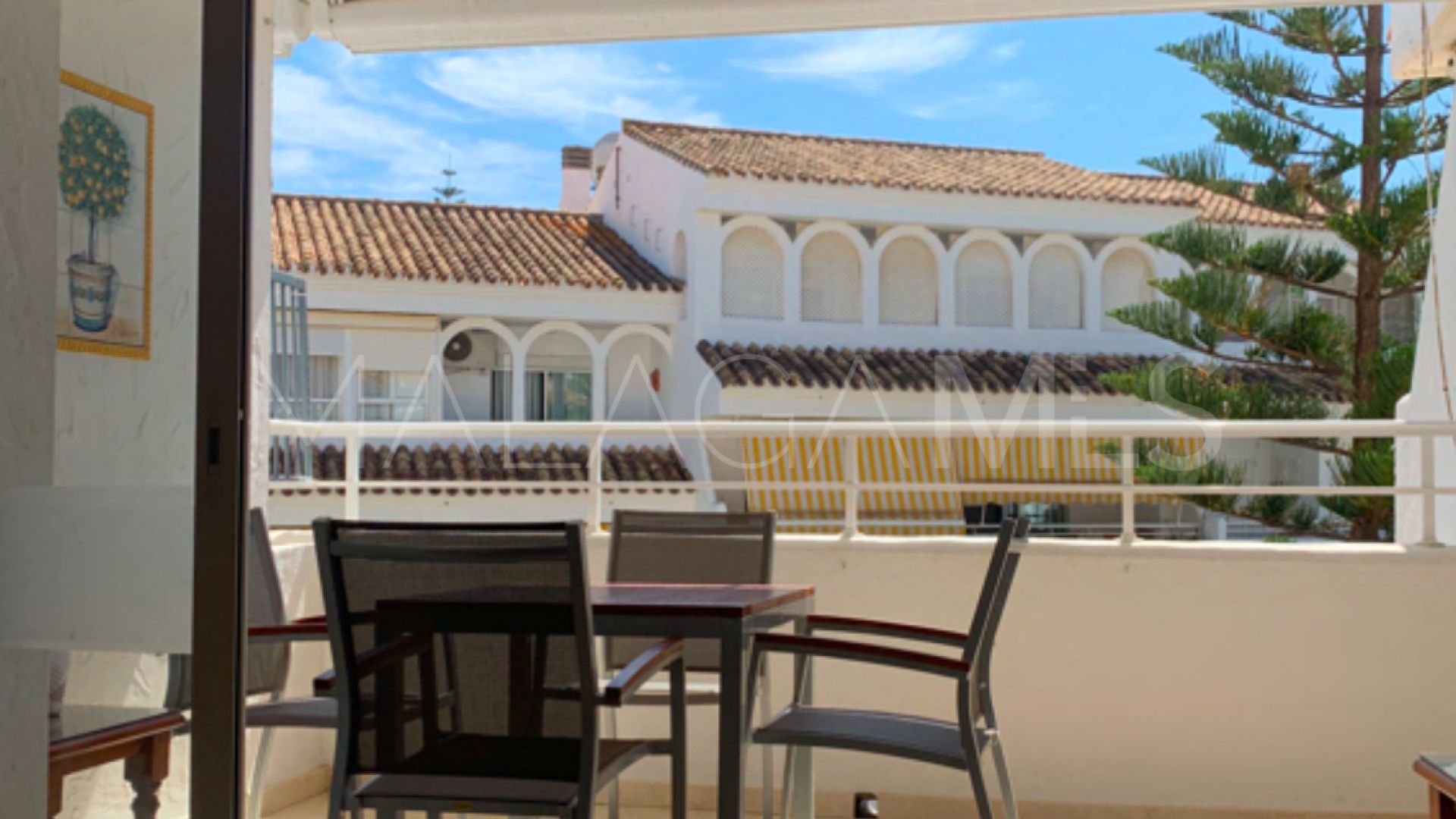 Se vende apartamento in Marbesa with 4 bedrooms