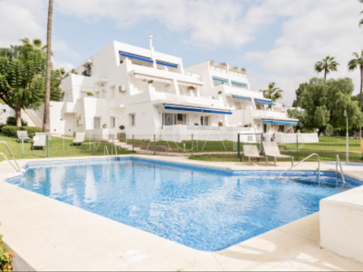 Apartamento planta baja with 3 bedrooms for sale in Nueva Andalucia