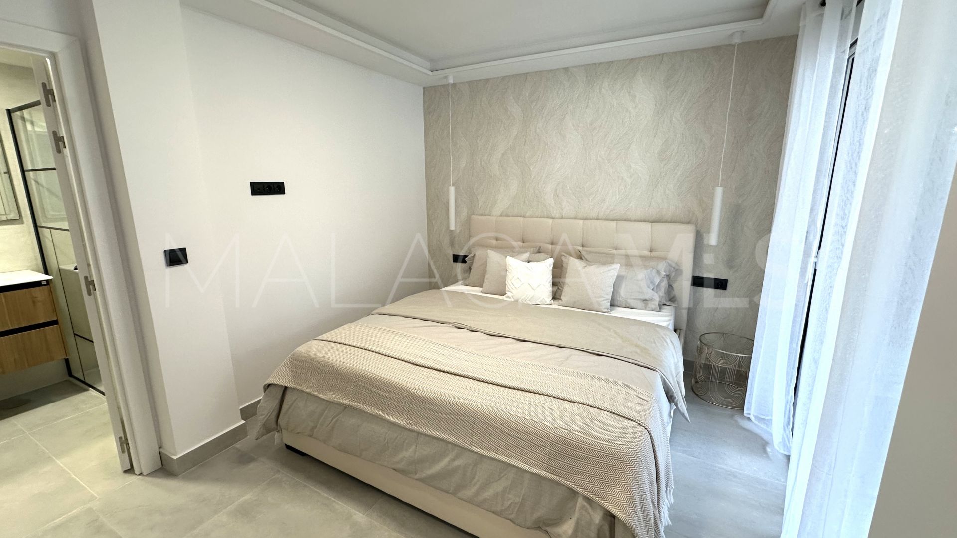 For sale apartment with 3 bedrooms in Marbella Golden Mile