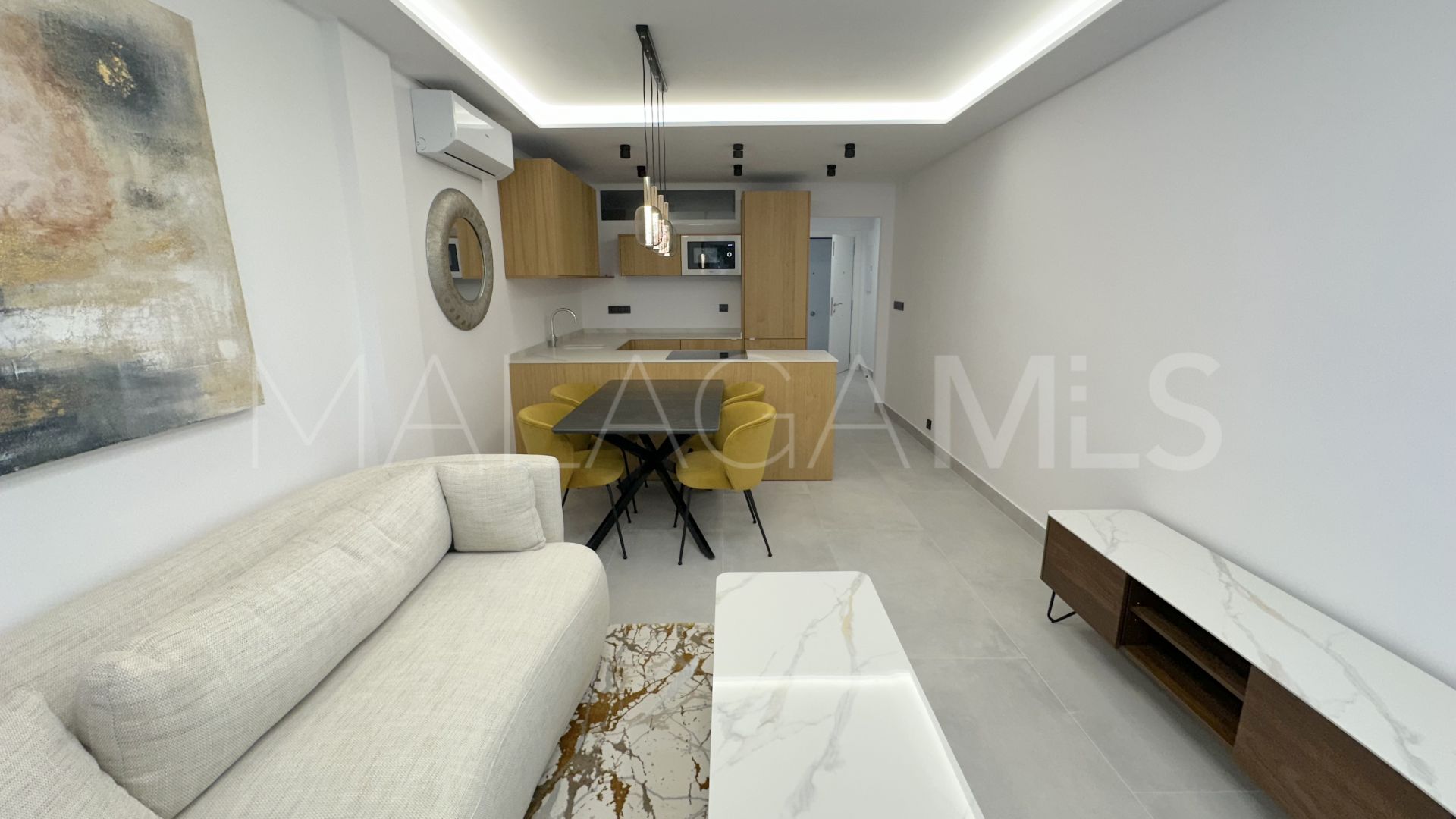 For sale apartment with 3 bedrooms in Marbella Golden Mile