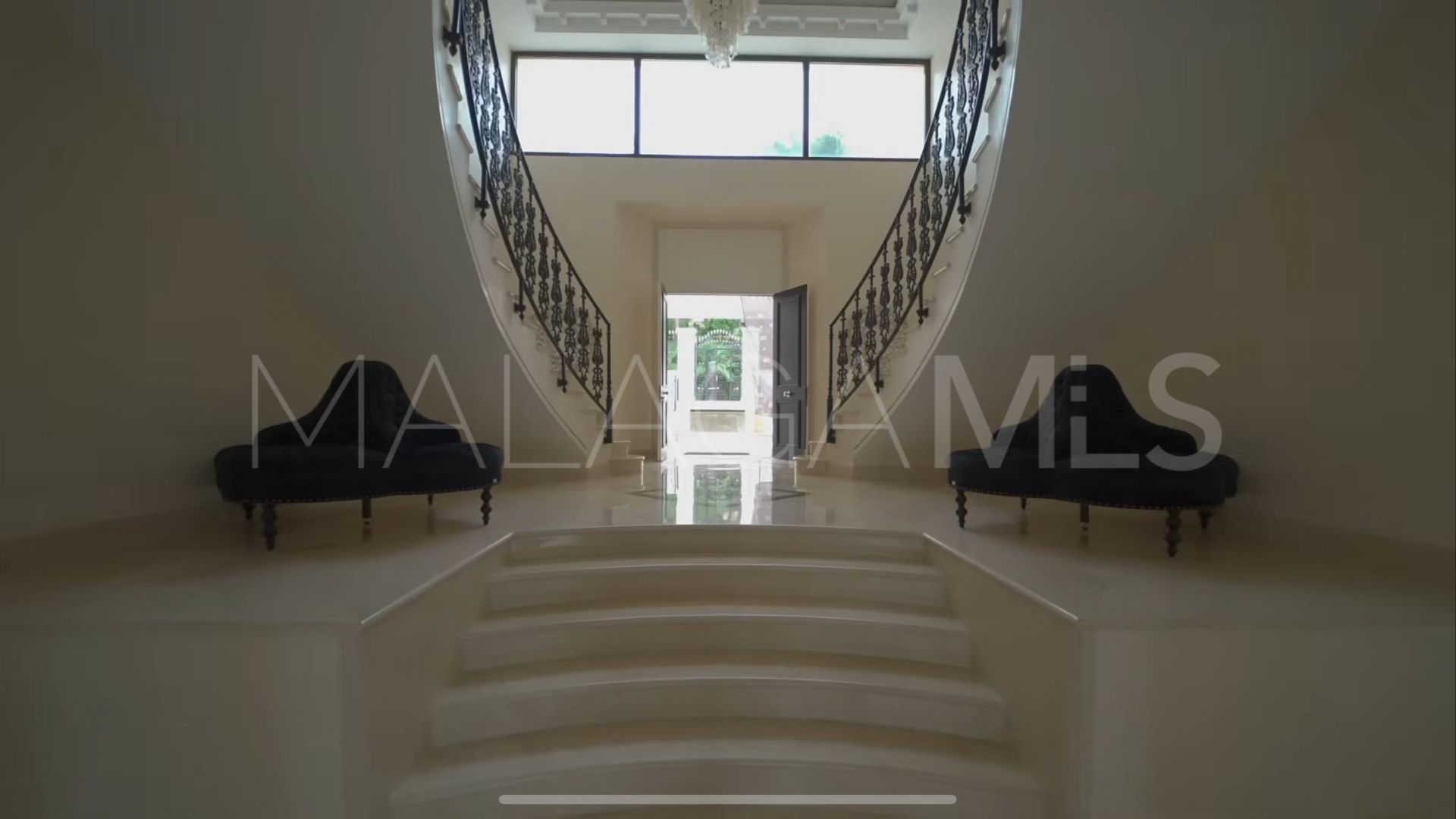Villa for sale in Sierra Blanca