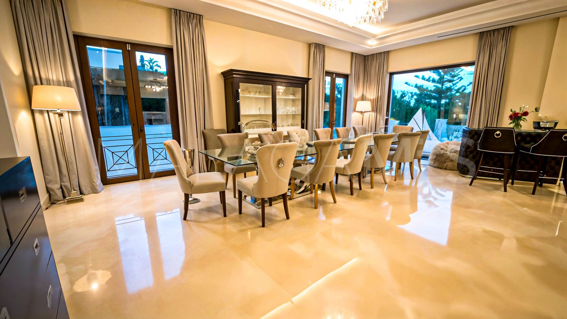 Villa for sale in Sierra Blanca