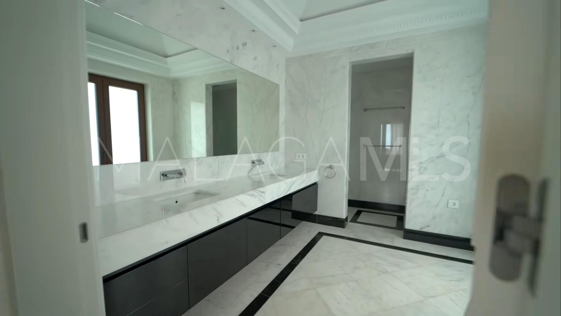 Villa for sale in Sierra Blanca