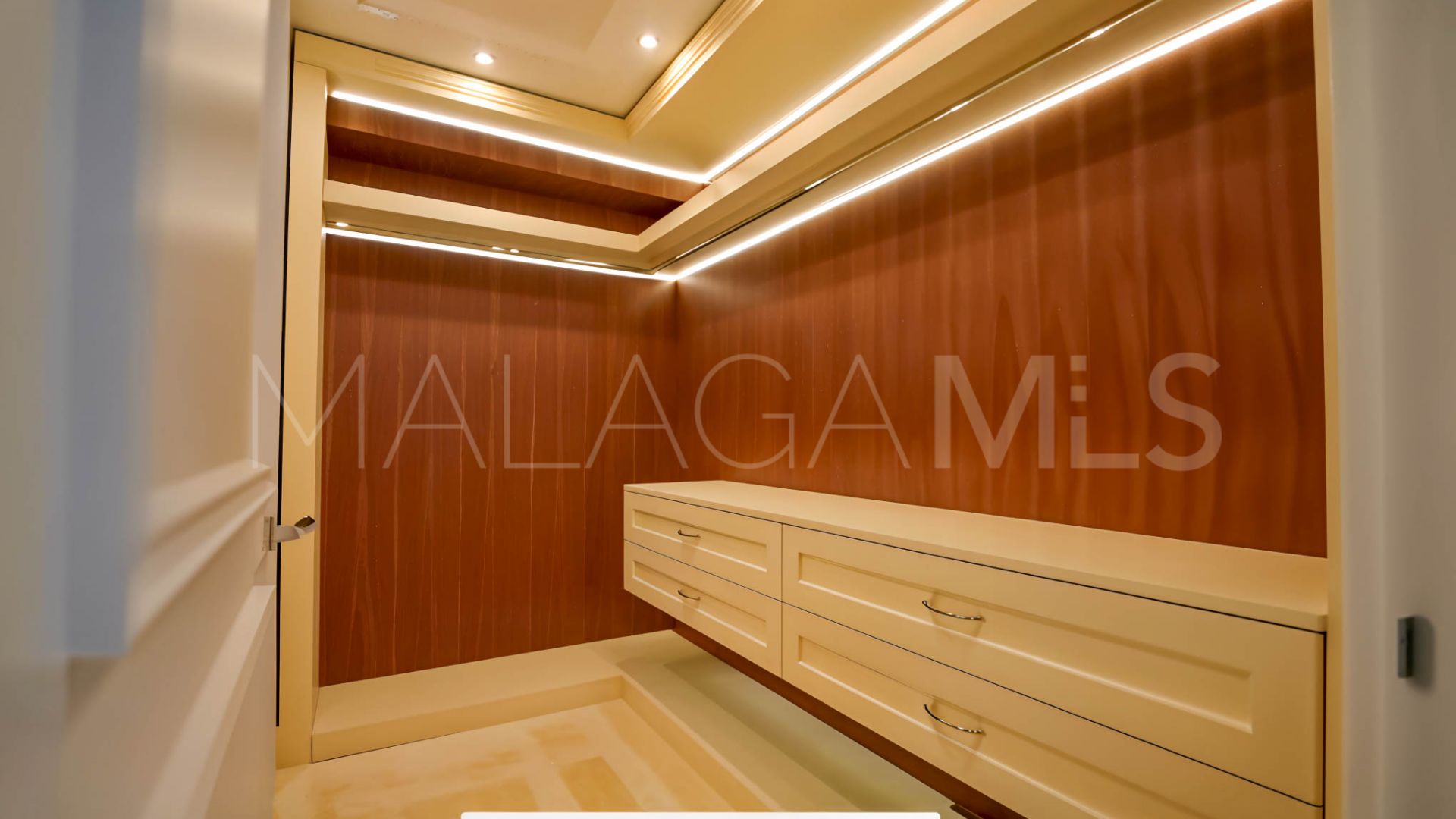 Villa for sale in Sierra Blanca