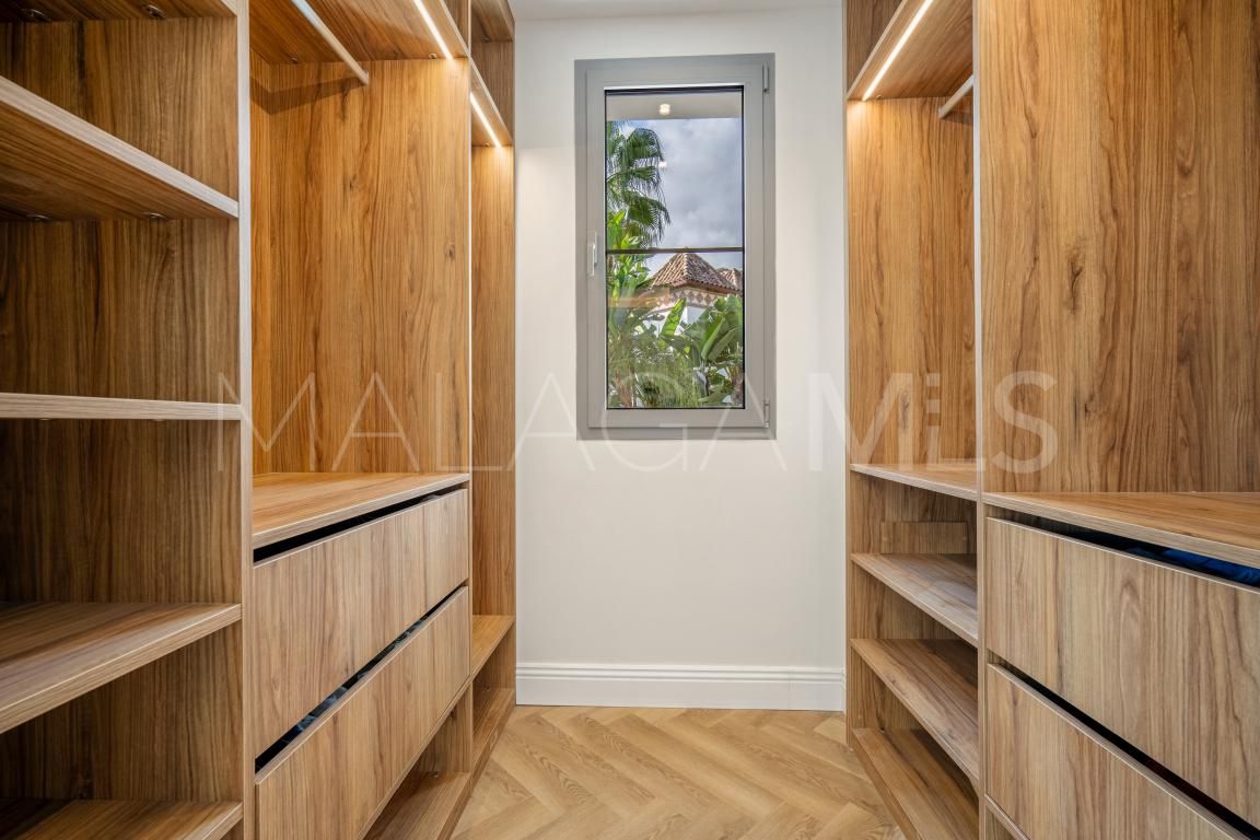 Villa for sale in Los Arqueros with 4 bedrooms