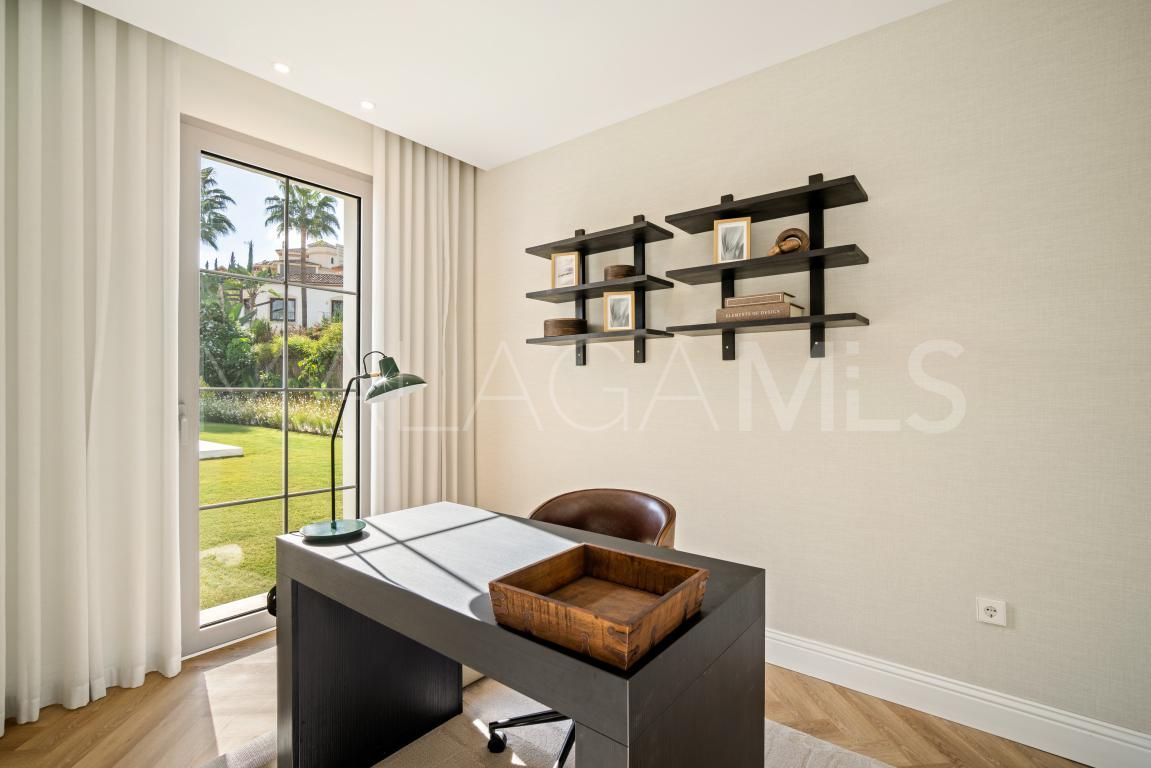 Villa for sale in Los Arqueros with 4 bedrooms