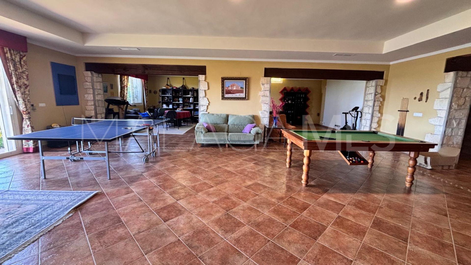 Mansion for sale in Forest Hills