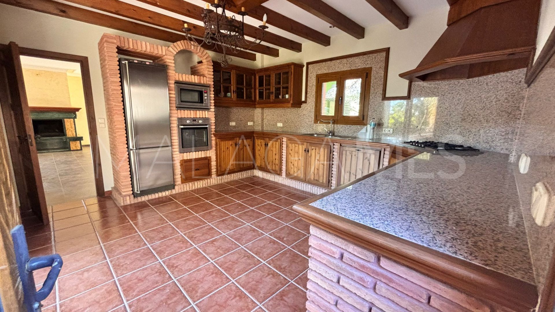 Villa for sale in Estepona