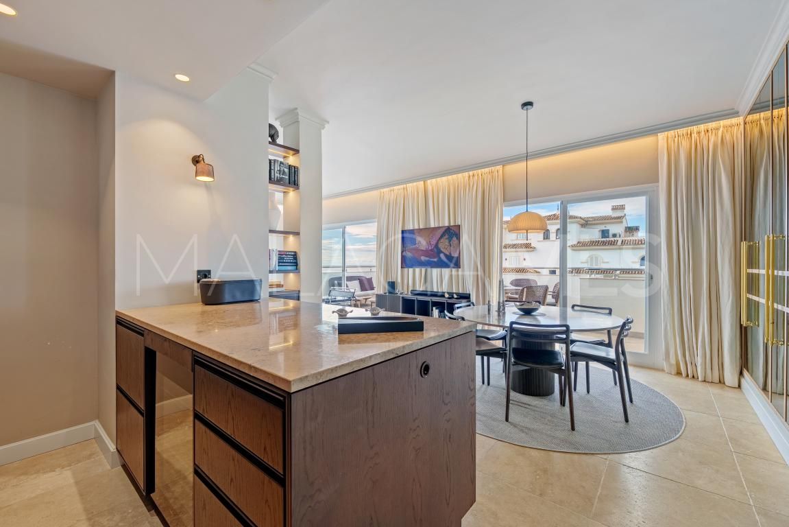 Se vende apartamento in Marbella - Puerto Banus with 2 bedrooms