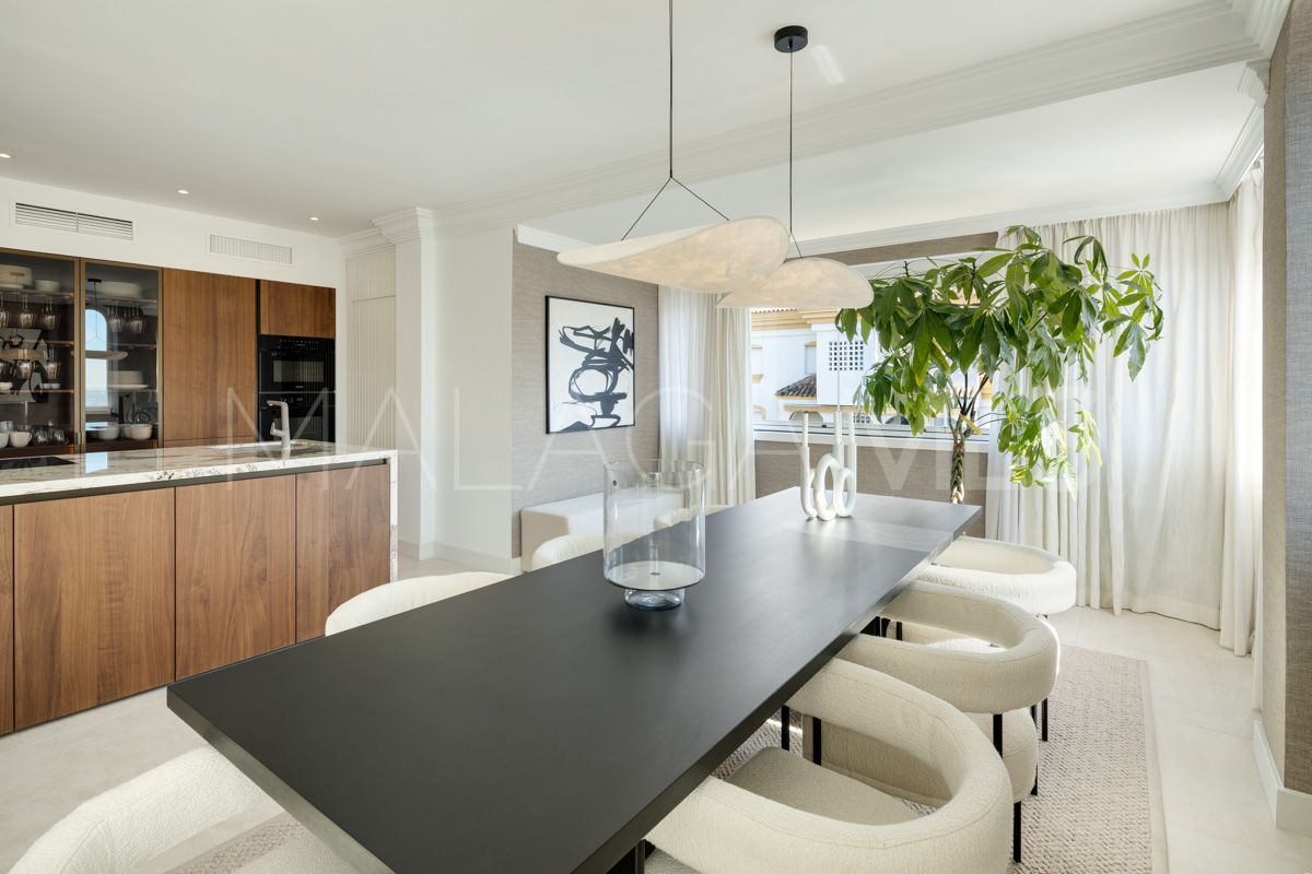 Atico duplex for sale with 5 bedrooms in Costa Nagüeles II