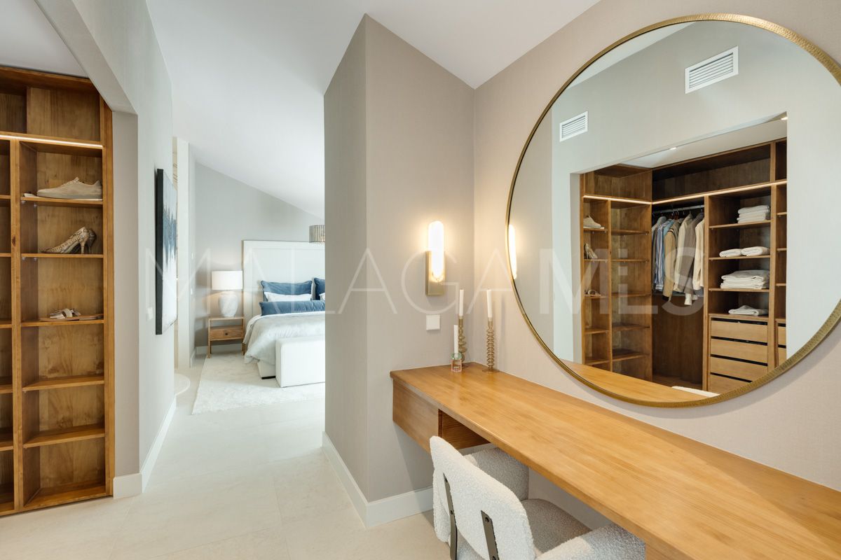 Atico duplex for sale with 5 bedrooms in Costa Nagüeles II