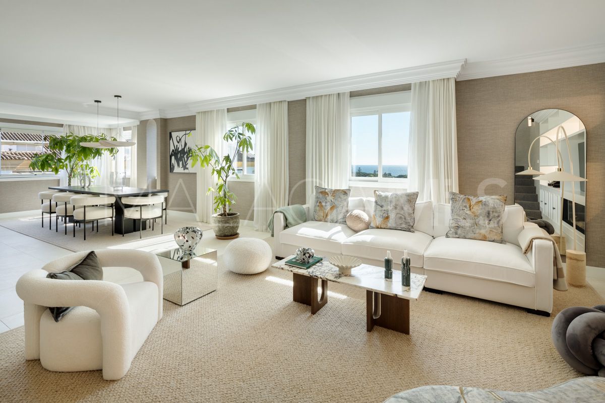 Atico duplex for sale with 5 bedrooms in Costa Nagüeles II