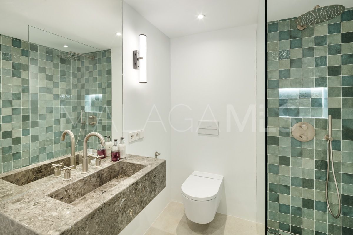 Atico duplex for sale with 5 bedrooms in Costa Nagüeles II