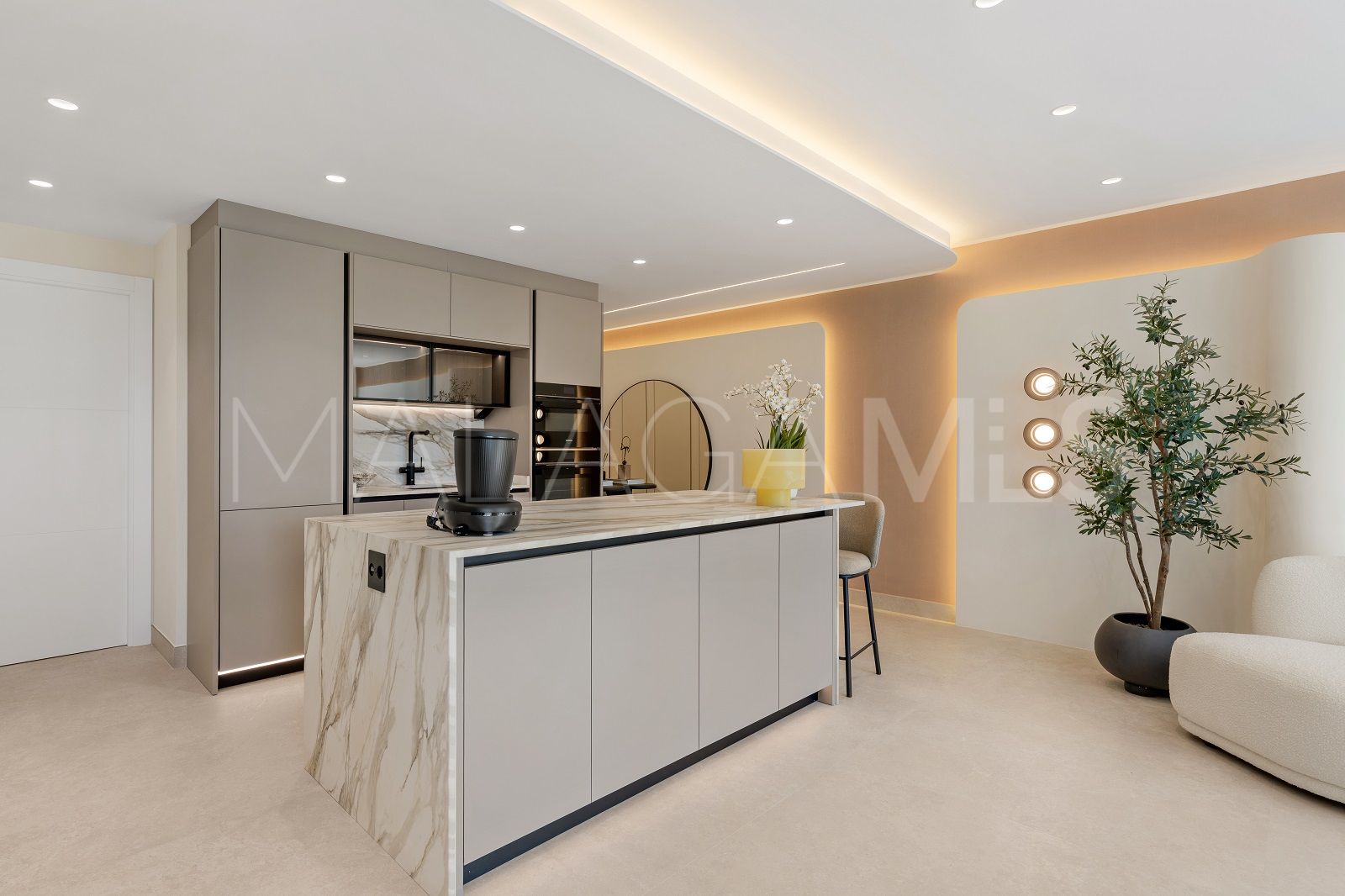 Apartamento planta baja for sale in New Golden Mile