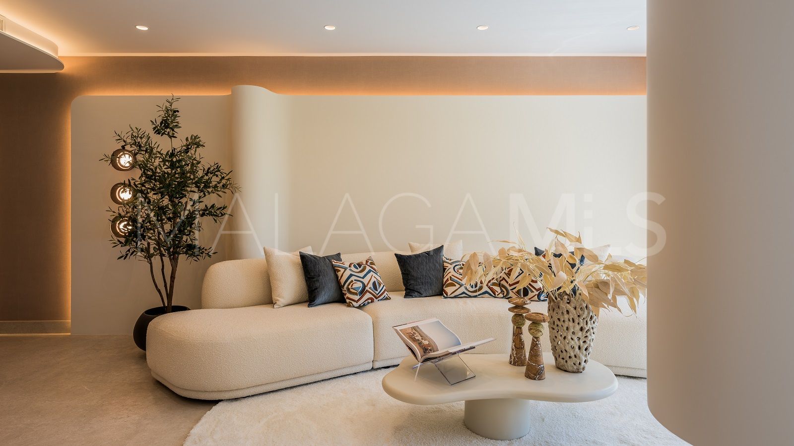 Apartamento planta baja for sale in New Golden Mile