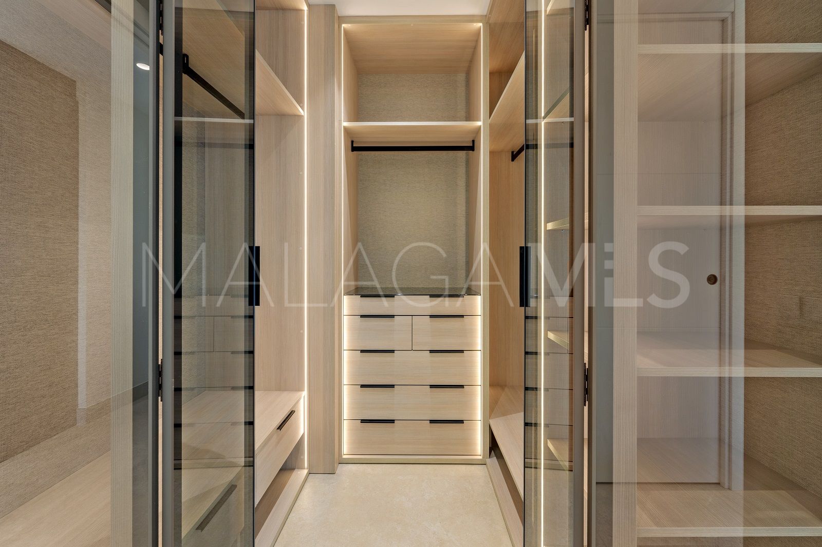 Apartamento planta baja for sale in New Golden Mile