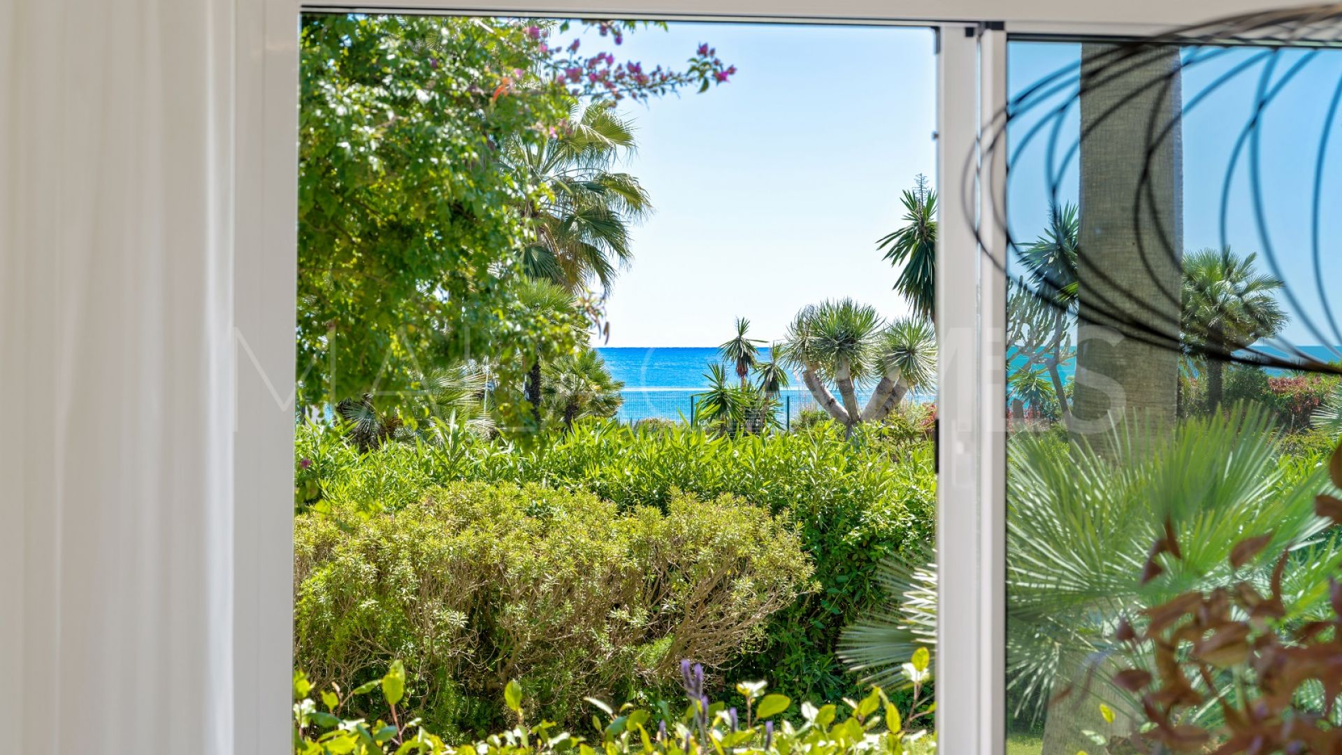 Apartamento planta baja for sale in New Golden Mile