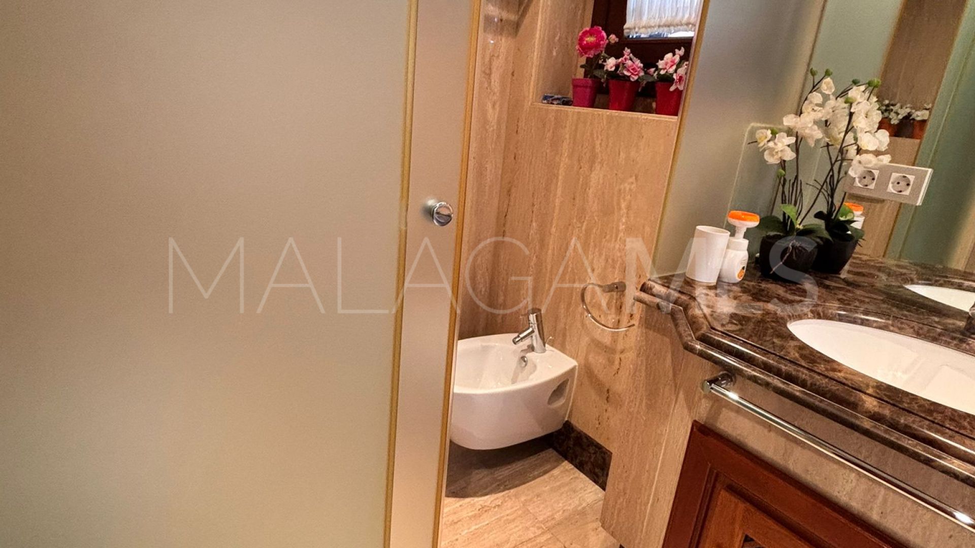 For sale 3 bedrooms ground floor apartment in Beach Side New Golden Mile