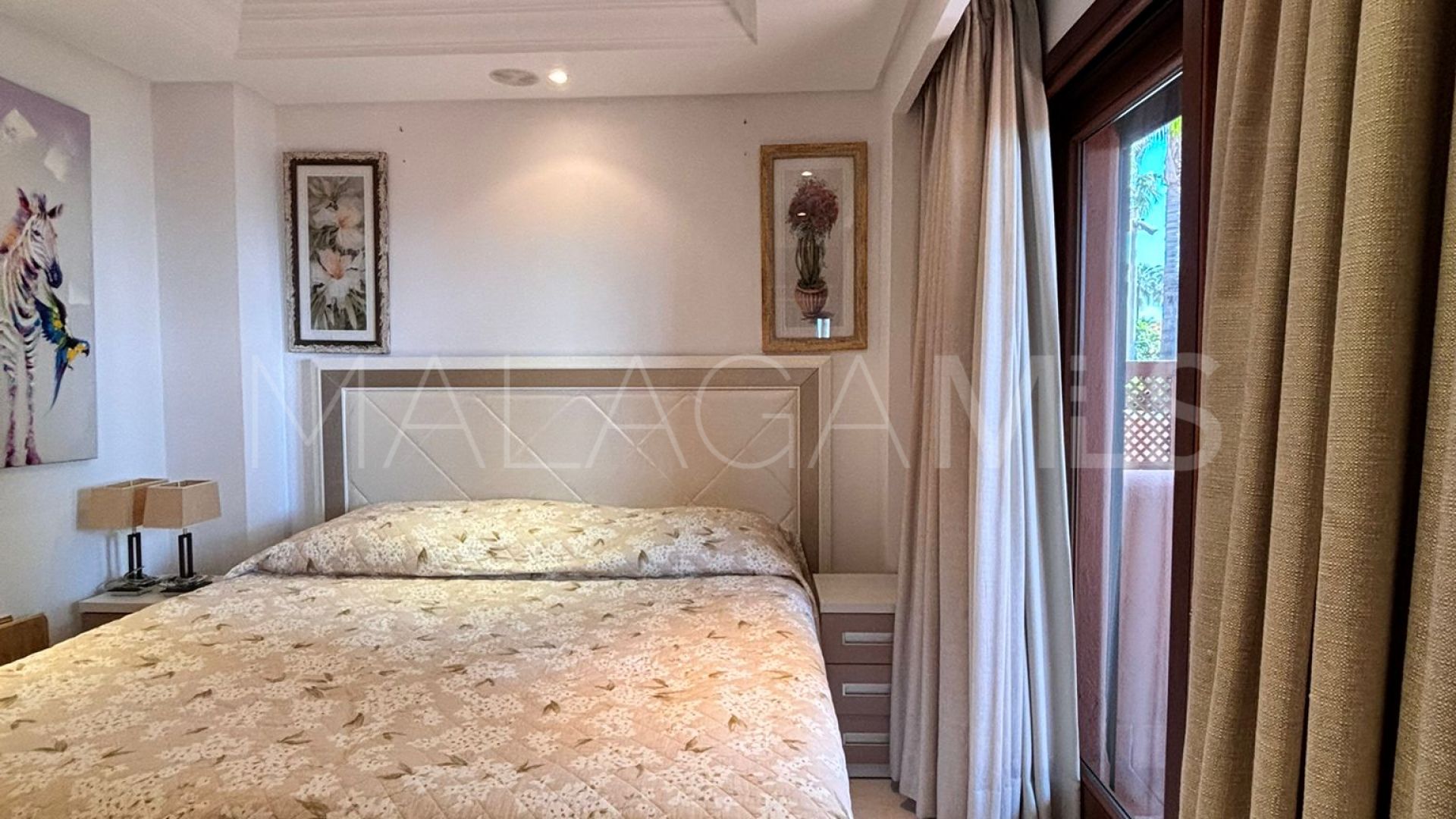 For sale 3 bedrooms ground floor apartment in Beach Side New Golden Mile