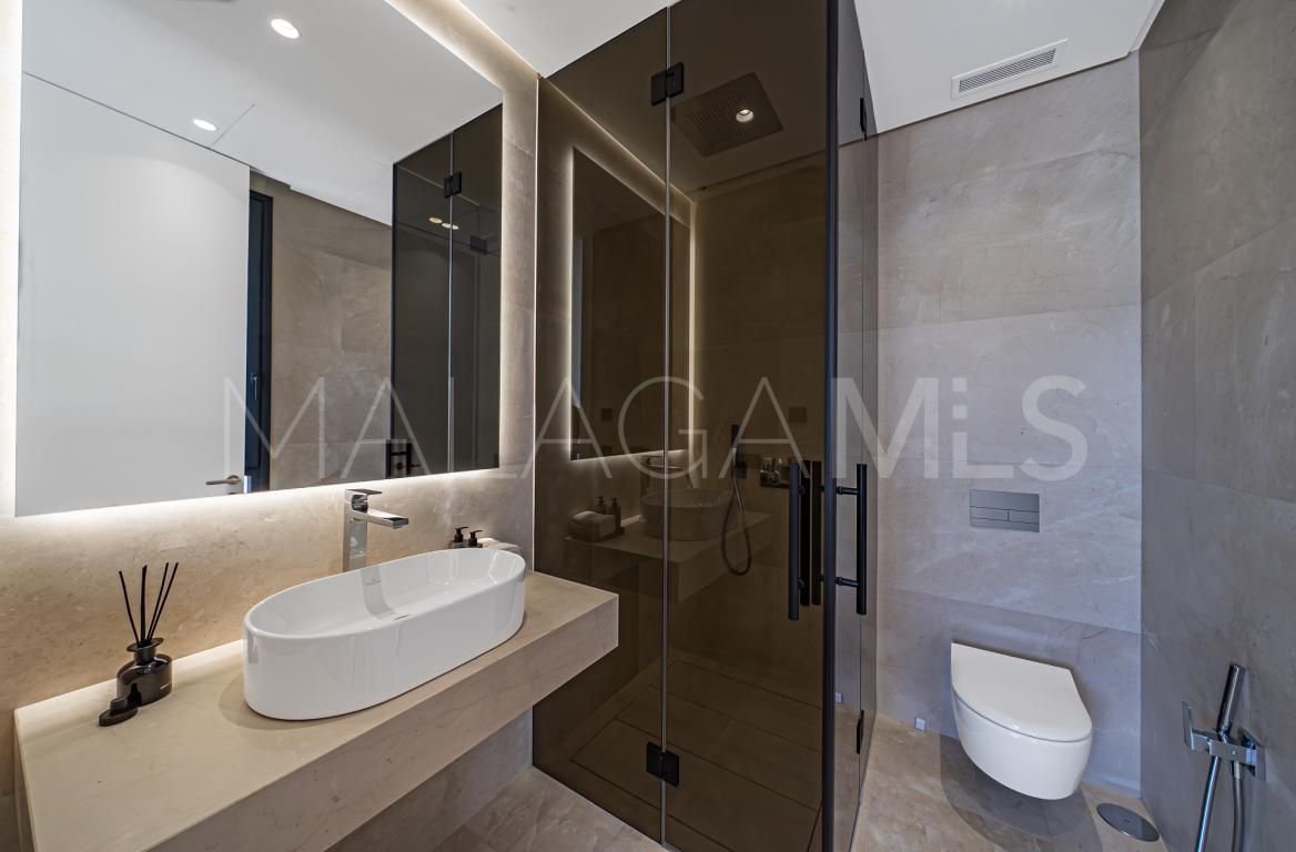 Se vende villa with 6 bedrooms in Golden Mile