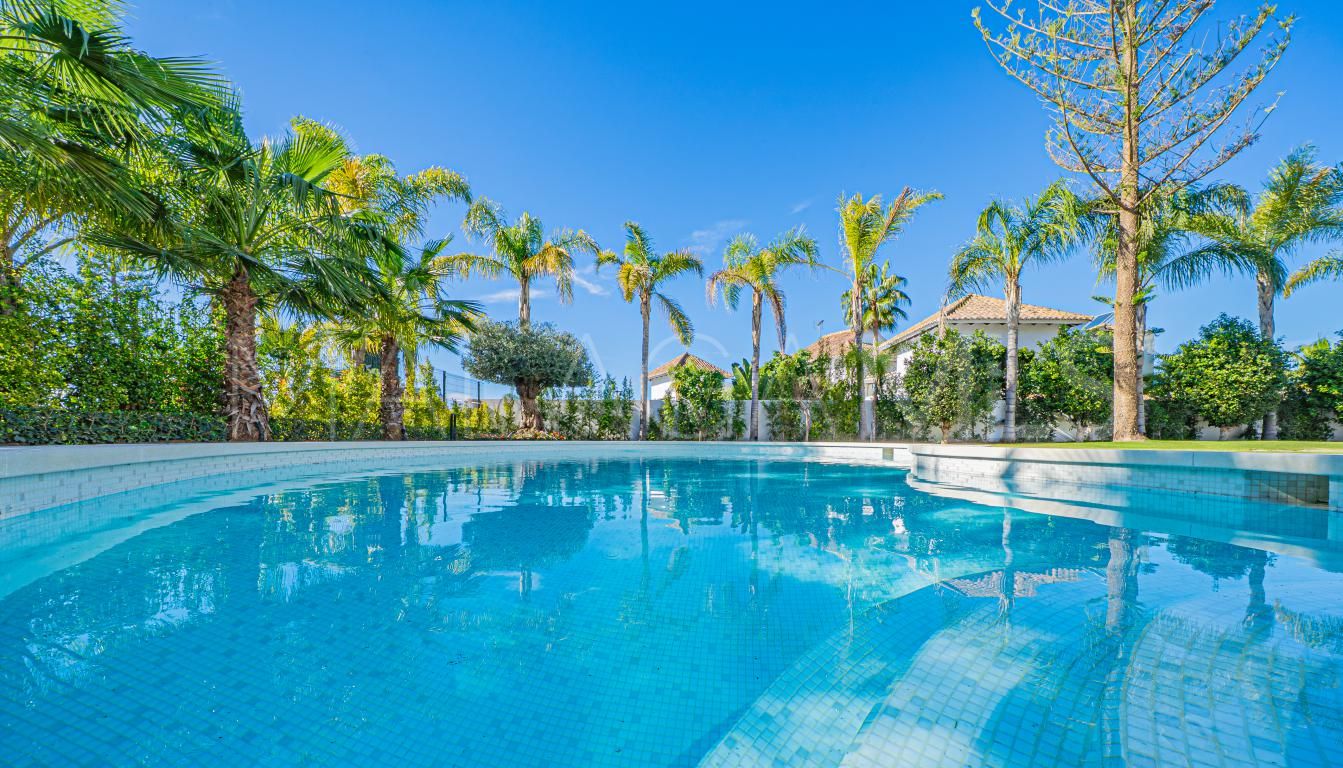 Se vende villa with 6 bedrooms in Golden Mile