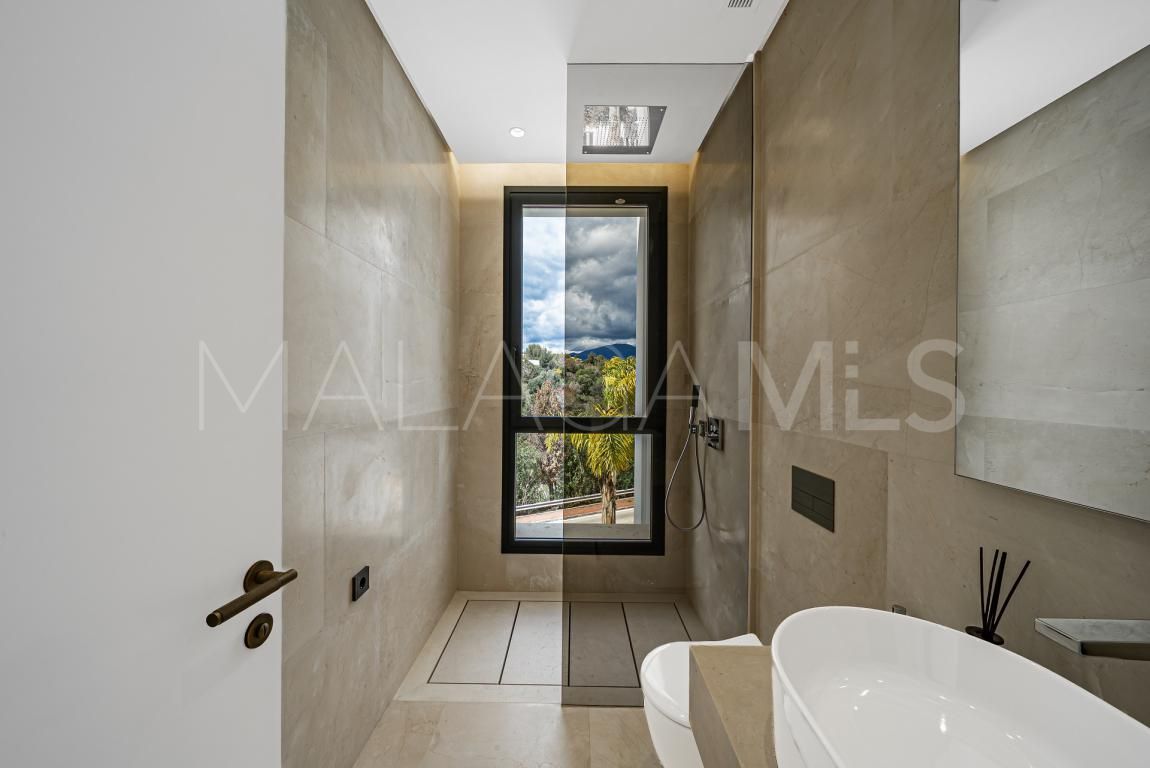 Se vende villa with 6 bedrooms in Golden Mile