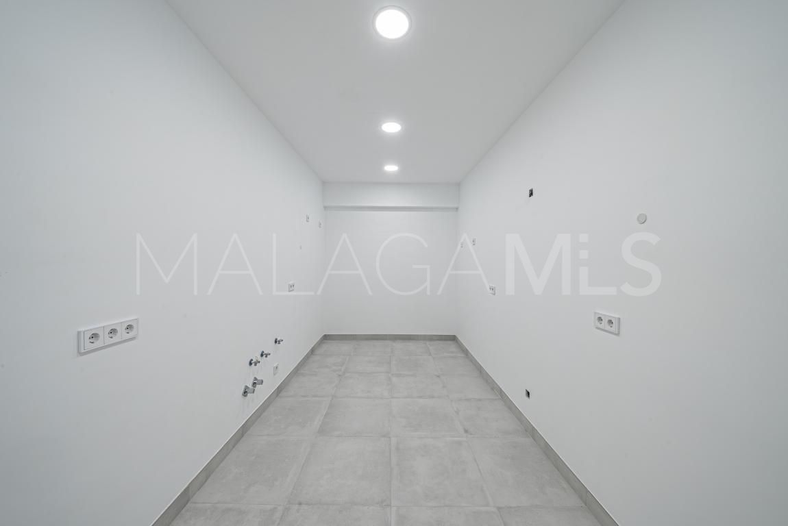 Se vende villa with 6 bedrooms in Golden Mile