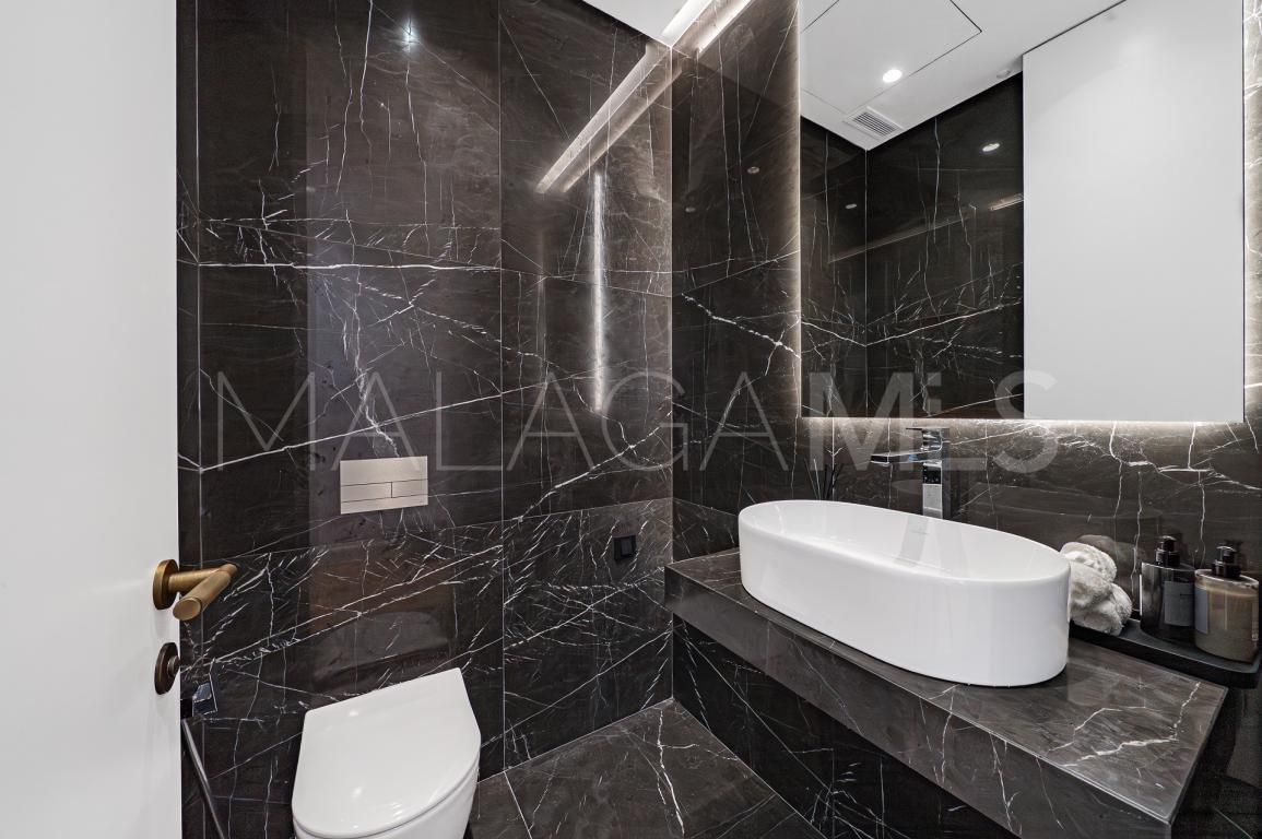 Se vende villa with 6 bedrooms in Golden Mile