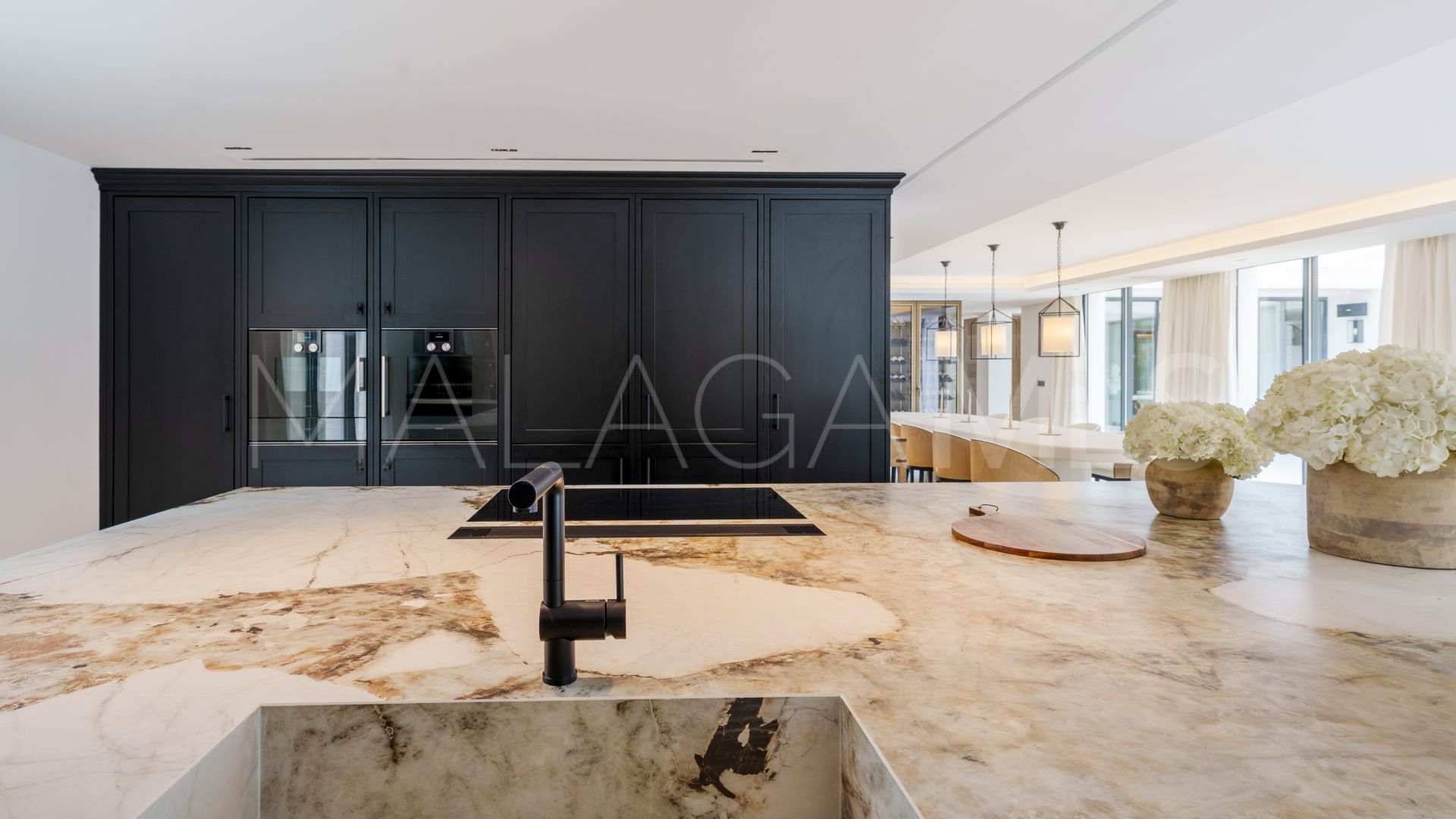 Villa for sale in Las Brisas