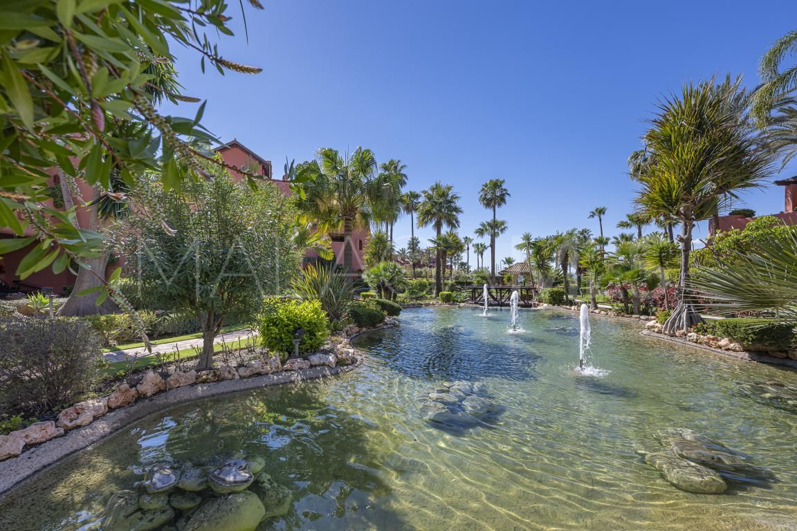 Ático with 3 bedrooms for sale in Estepona
