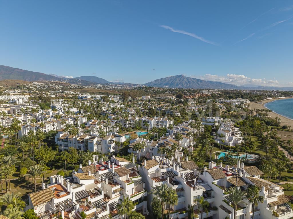 For sale apartment in Estepona