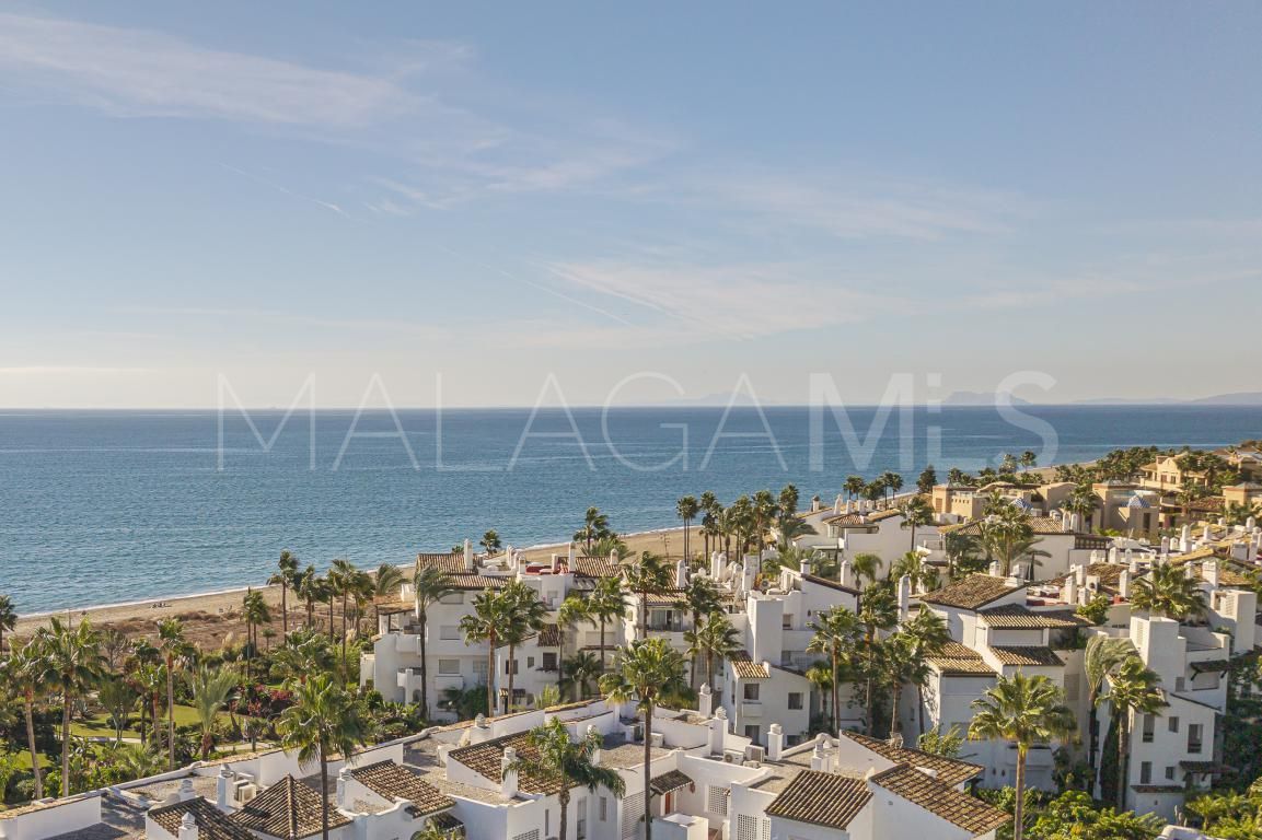 For sale apartment in Estepona