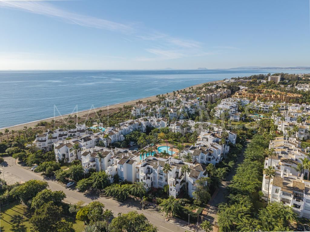 For sale apartment in Estepona