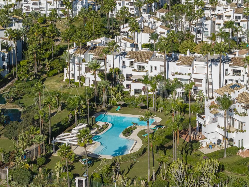 For sale apartment in Estepona