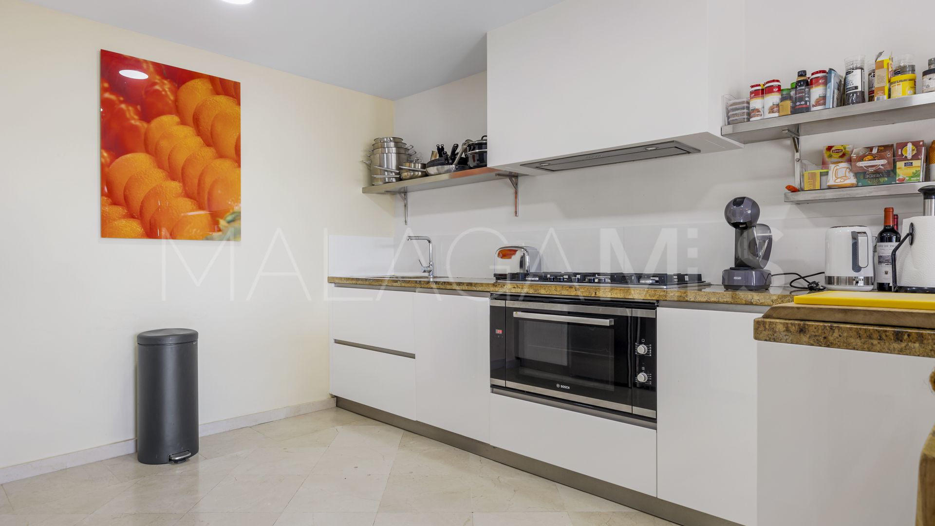 Adosado with 5 bedrooms for sale in Benahavis