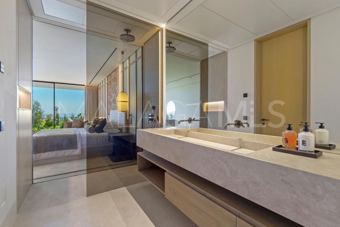 8 bedrooms La Quinta villa for sale