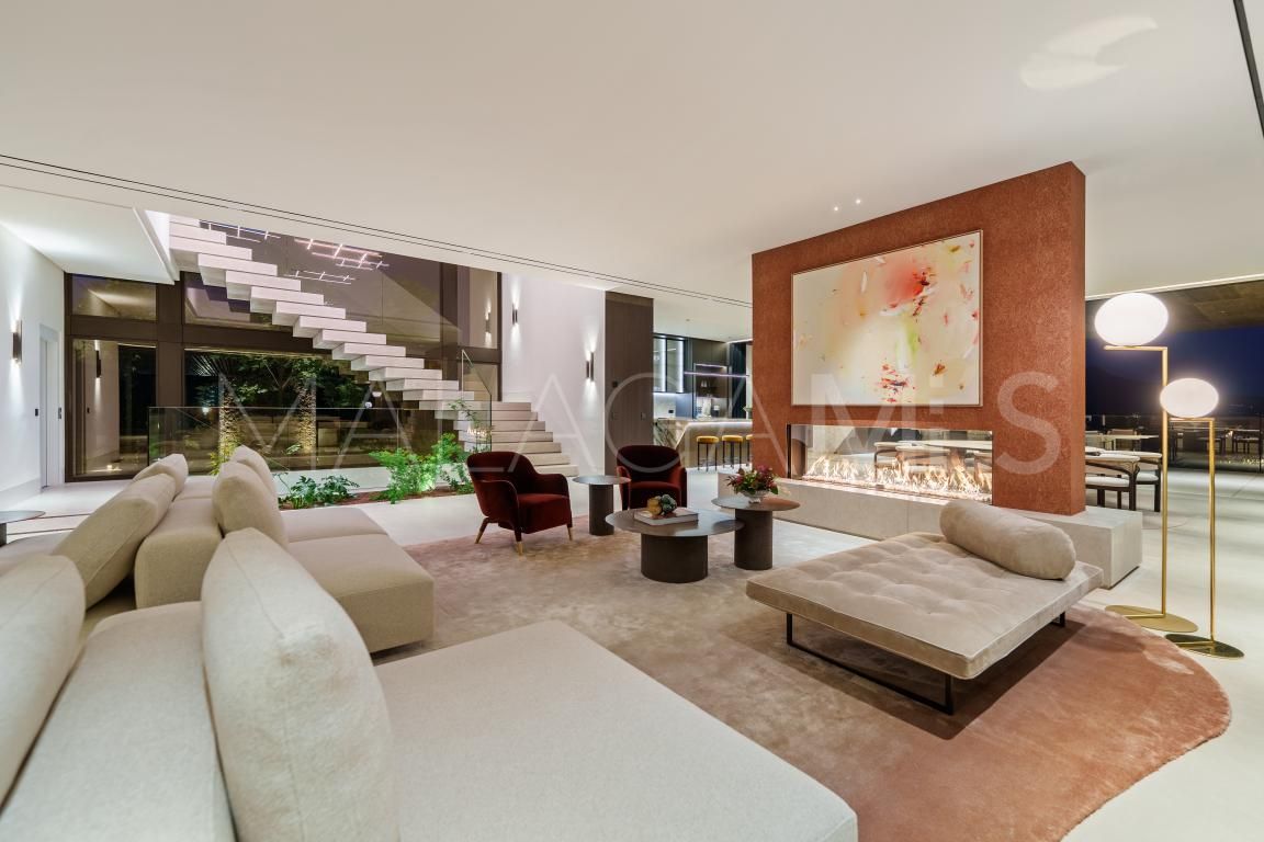 8 bedrooms La Quinta villa for sale