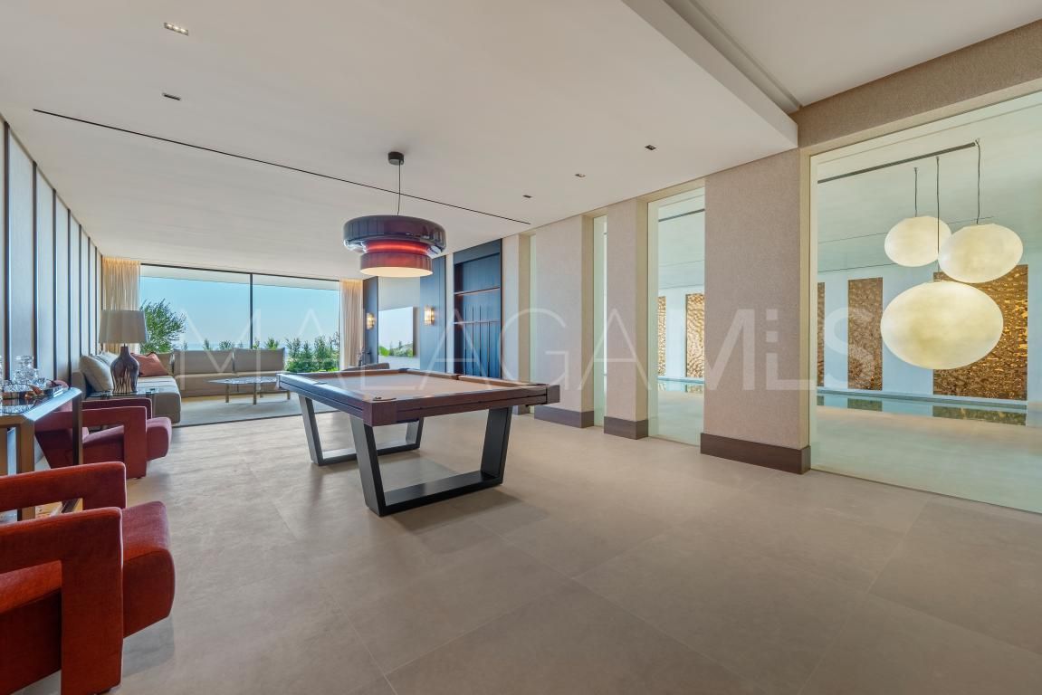 8 bedrooms La Quinta villa for sale