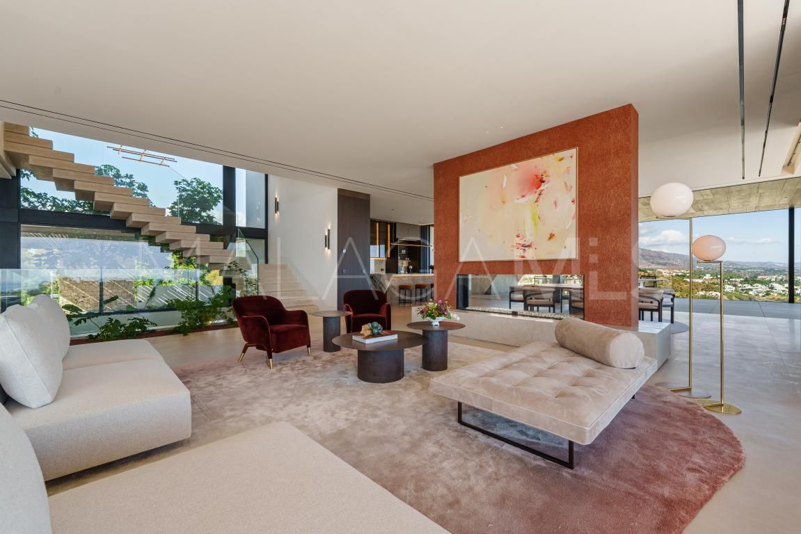 8 bedrooms La Quinta villa for sale