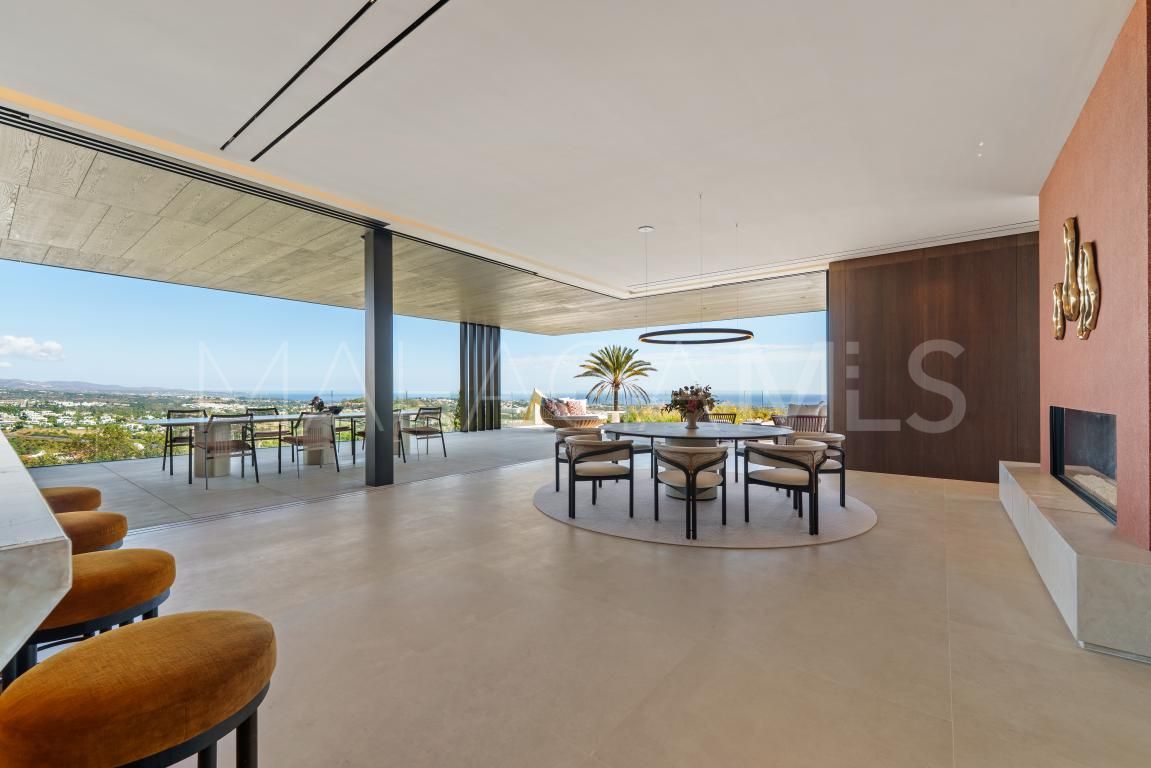 8 bedrooms La Quinta villa for sale