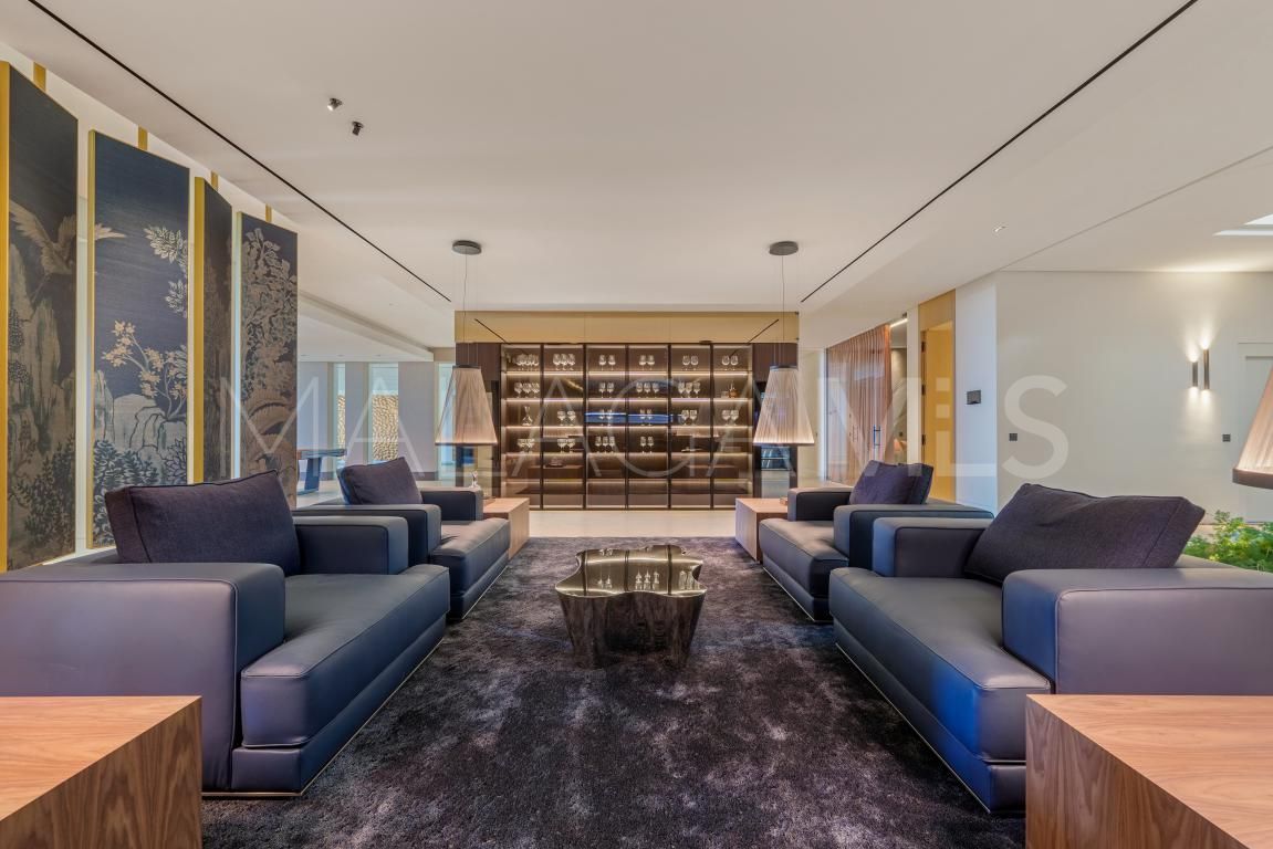 8 bedrooms La Quinta villa for sale