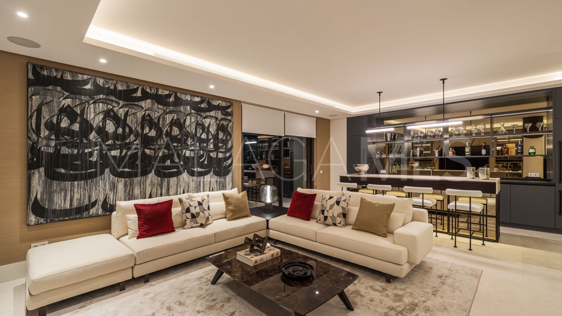Villa for sale in Marbella Hill Club