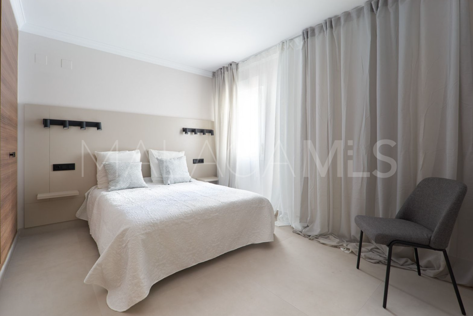 Buy apartamento planta baja in Las Petunias