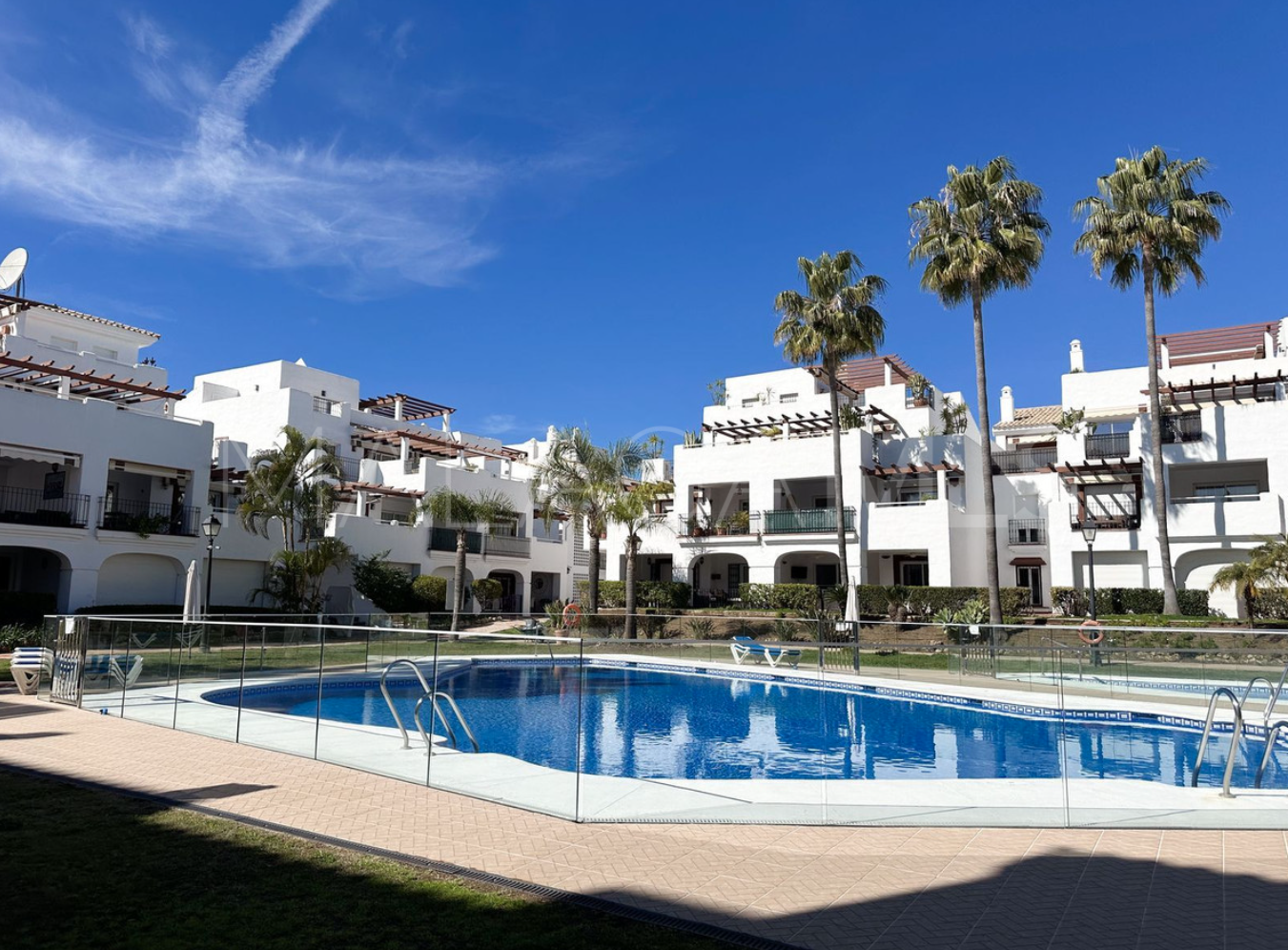 Buy apartamento planta baja in Las Petunias