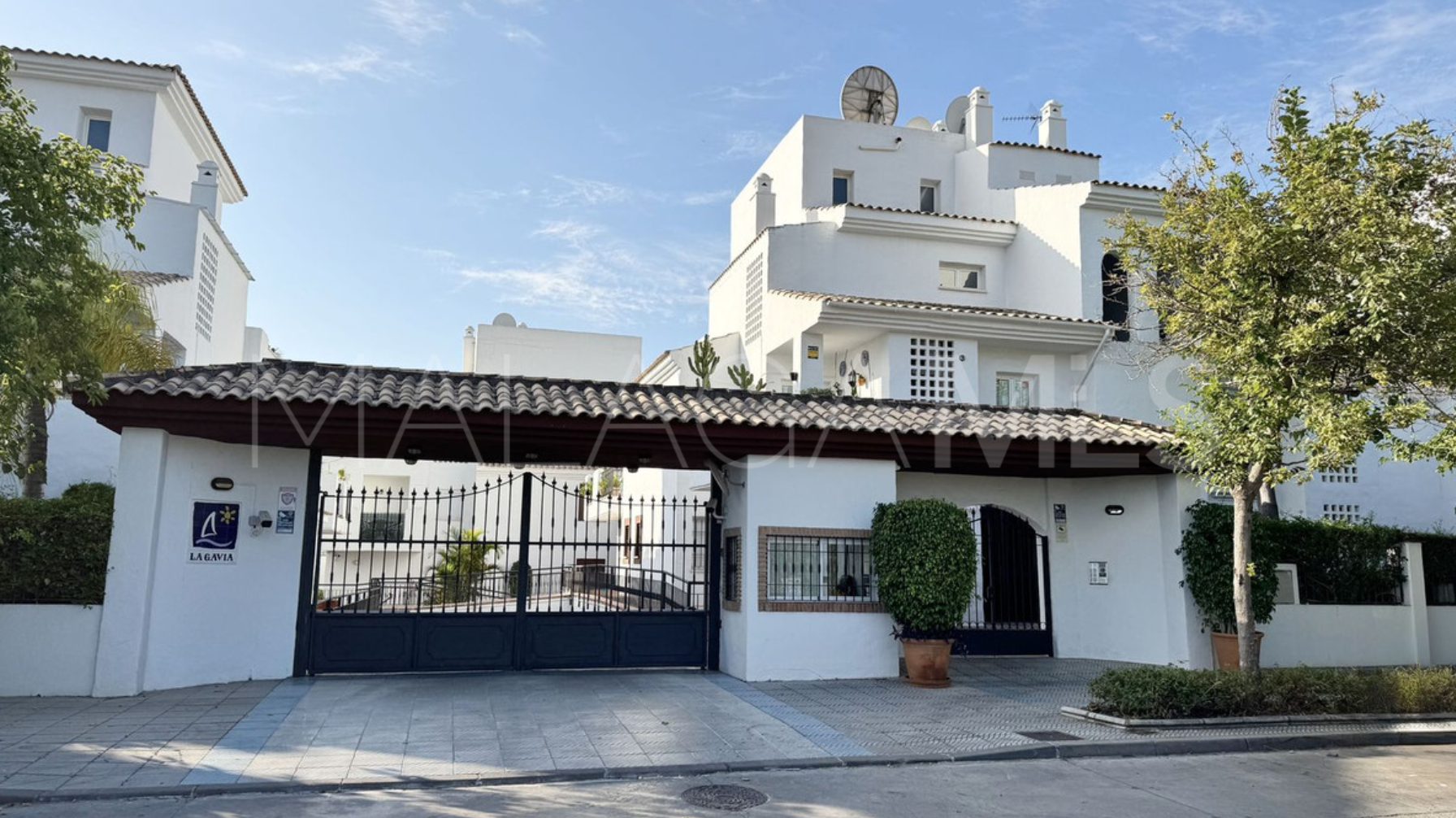 Buy apartamento planta baja in Las Petunias