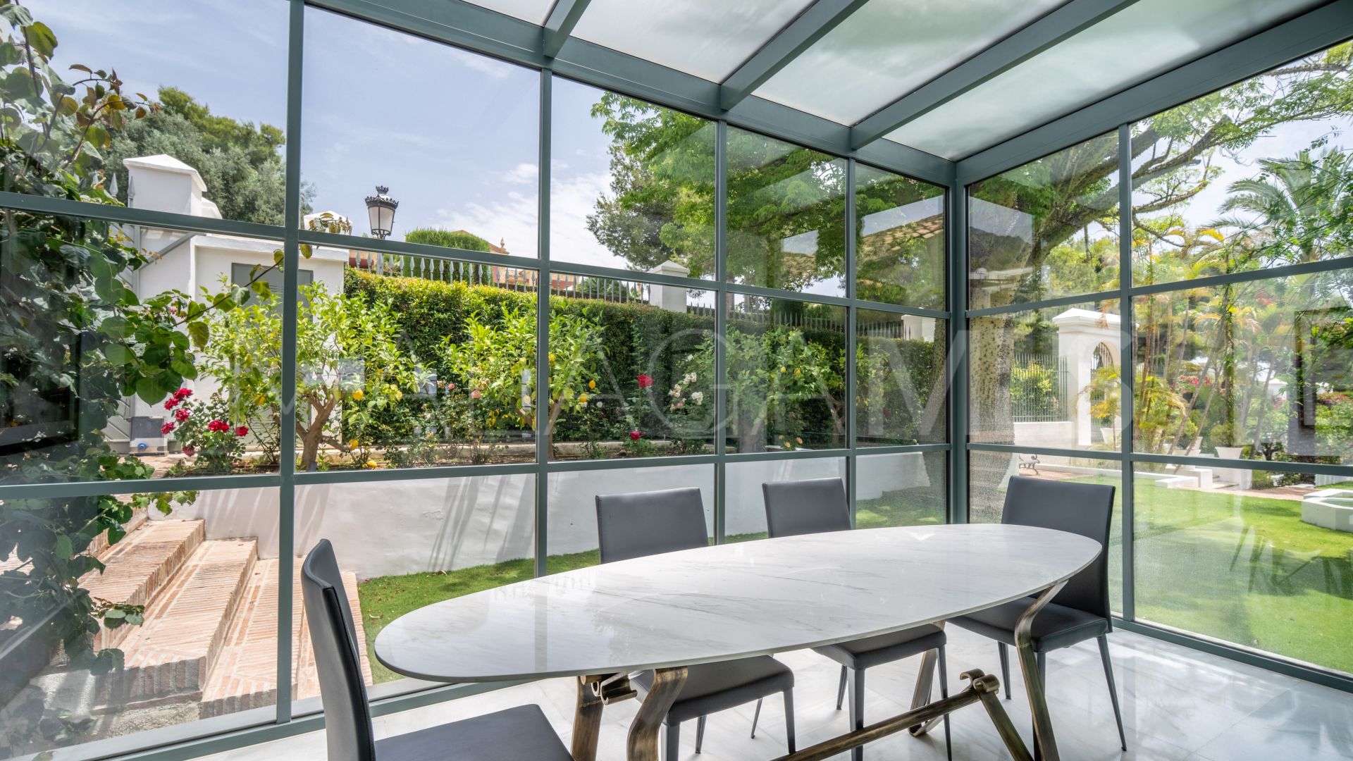 Villa for sale in Marbella Golden Mile